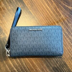 Michael Kors Wallet Wristlet